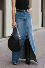 Jupe trapèze en denim bleu à ourlet brut