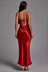 Robe nuisette en satin à bretelles