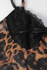 Robe moulante mini léopard à bretelles fines