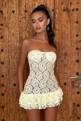 Robe mini bustier en dentelle