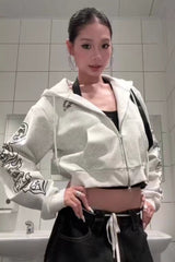 Sweat à capuche court à imprimé gothique