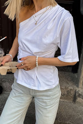 Sloid Pleated One Shoulder T-Shirt