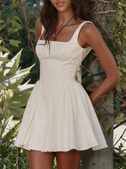 Robe mini dos nu à taille nouée