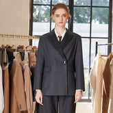 Blazer classique élégant en laine australienne de luxe, parfait pour le bureau ou les affaires.