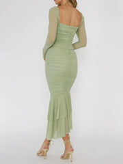 Robe midi moulante en maille froncée