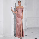 Robe de soirée élégante unie à épaules dénudées et fente en losange