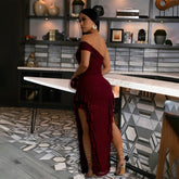 Robe maxi fendue coupe ajustée épaules dénudées