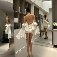 Robe courte à volants roses