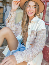 Manteaux d'automne élégants et décontractés, parfaits pour les trajets quotidiens.