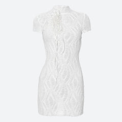 Robe courte froissée à lacets