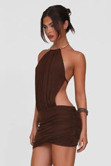 Robe mini dos nu à anneaux métalliques