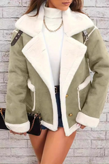 Vêtements d'extérieur chauds et décontractés d'hiver et de Noël en peluche à col montant.