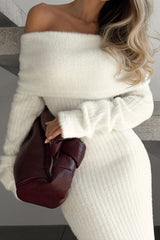 Robe longue élégante en maille à épaules dénudées et taille cintrée