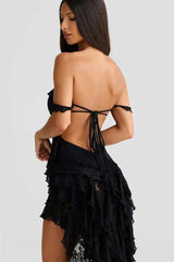 Robe midi à volants en dentelle et épaules dénudées