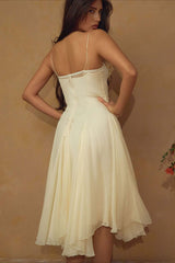 Robe de soirée romantique à bretelles spaghetti, patchwork et décolleté en V profond, ornée de fleurs 3D