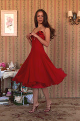 Robe de soirée romantique à bretelles spaghetti, patchwork et décolleté en V profond, ornée de fleurs 3D