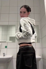 Sweat à capuche court à imprimé gothique