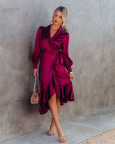 KittenAlarm - Robe midi portefeuille en satin pour anniversaire - Merlot - VENTE FINALE