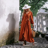 Robe midi portefeuille à volants en satin Jessy - Cuivre - VENTE FINALE