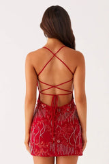 Robe nuisette moulante dos nu à paillettes