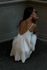 Robe courte à col en V en patchwork de dentelle