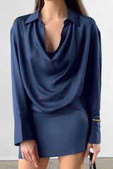 Robe courte asymétrique en satin bleu