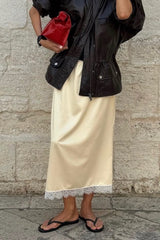 Jupe longue droite à bordure en dentelle