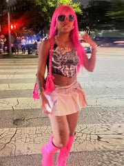 Haut court dos nu à col bas et chaîne à motifs gothiques noirs