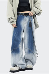 Jean large délavé à coupe cintrée