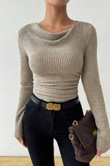 T-shirt à manches longues en maille fine et col roulé froncé