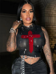 Haut court en résille transparente à croix métalliques gothiques Y2K