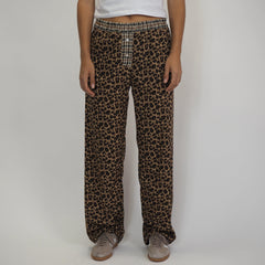 Pantalon streetwear tendance léopard, guépard, style Y2K, jambes larges.