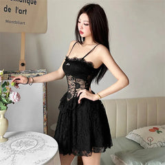 Robe mini en dentelle transparente