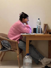 Cardigans élégants et chics en mohair tricoté, à manches longues et à simple boutonnage.