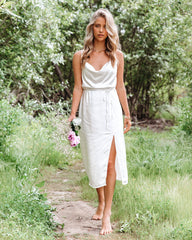 Robe midi nuisette en satin à cœur délicat