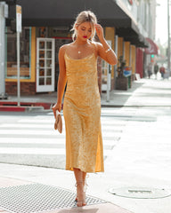 Robe midi Janene en satin à col bénitier - Jaune doré - VENTE FINALE 
