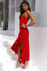 Robe longue à volants asymétrique en satin Sunlit Soiree - Rouge orangé - VENTE FINALE 