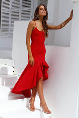 Robe longue à volants asymétrique en satin Sunlit Soiree - Rouge orangé - VENTE FINALE 