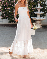 Robe longue de cérémonie en dentelle brodée et smockée 