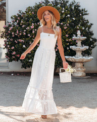 Robe longue de cérémonie en dentelle brodée et smockée 